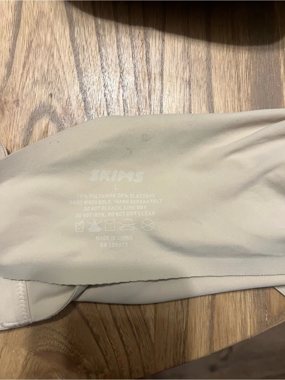 SKIMS Light Nude Seamless Wireless Bralette size large open - Picture 3 of 3